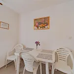 Seaside House For Families With Children Cove Rasohatica, Korcula - 4386 Nyaraló