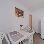Seaside House For Families With Children Cove Rasohatica, Korcula - 4386 Сasa de vacaciones *
