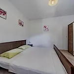 Seaside House For Families With Children Cove Rasohatica, Korcula - 4386 Lumbarda