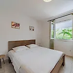 Seaside House For Families With Children Cove Rasohatica, Korcula - 4386 * Lumbarda